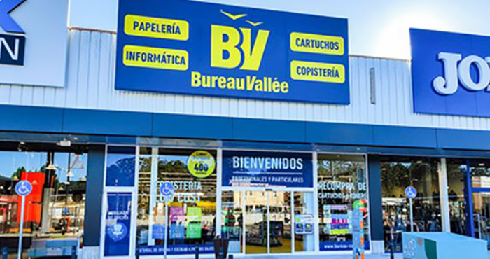 BUREAU VALLÉE LLEGA A GALICIA CON ÉXITO ROTUNDO EN SU APERTURA