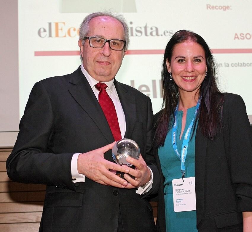 XAVIER VALLHONRAT, PRESIDENTE DE LA AEF, PREMIADO EN EL CONGRESO FF FRANQUICIA FUTURA