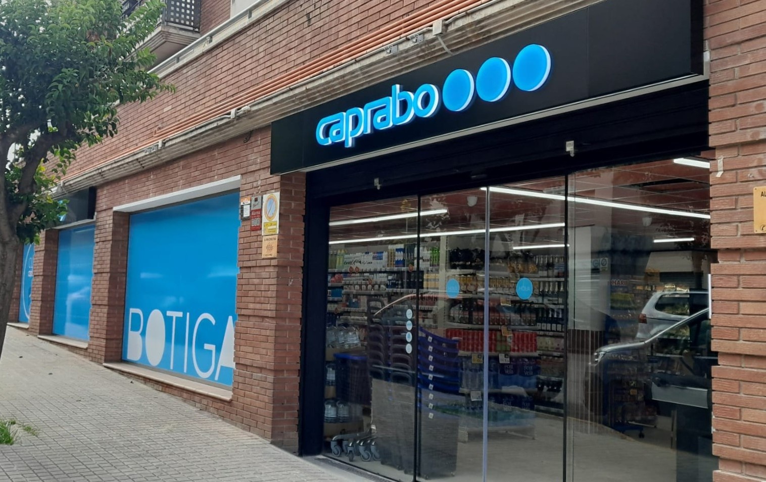 Caprabo acelera su plan de expansión con dos aperturas en Cataluña
